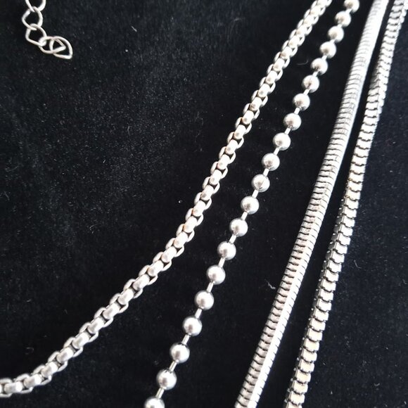 VTG 36" Stunning Boho Southwestern Silver Tone 4 Chain Filigree Dangle Necklace - Picture 8 of 14